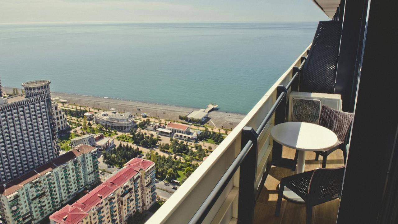 Orbi City Aparthotel Батуми Екстериор снимка
