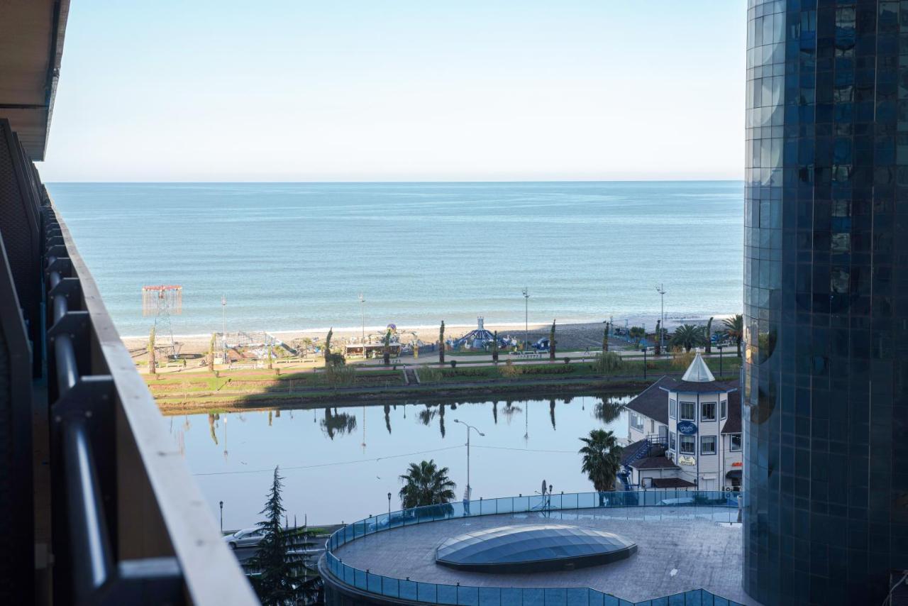 Orbi City Aparthotel Батуми Екстериор снимка