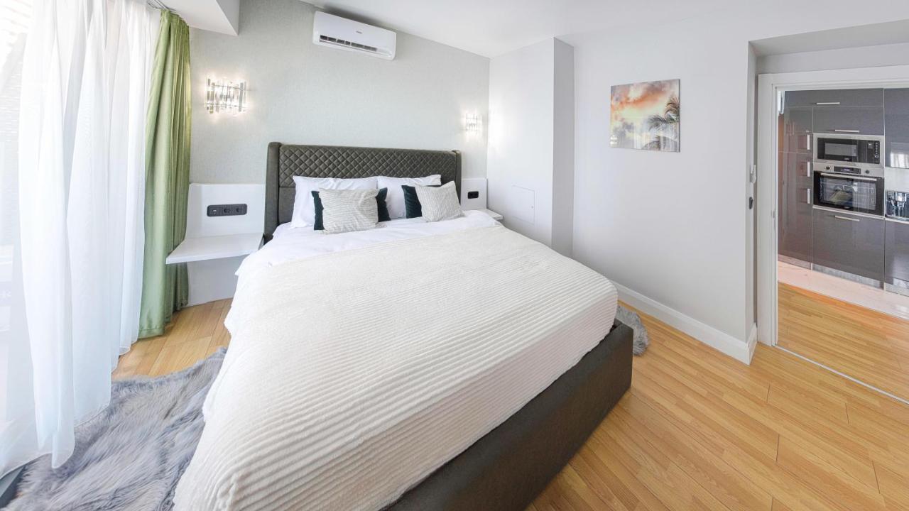 Orbi City Aparthotel Батуми Екстериор снимка