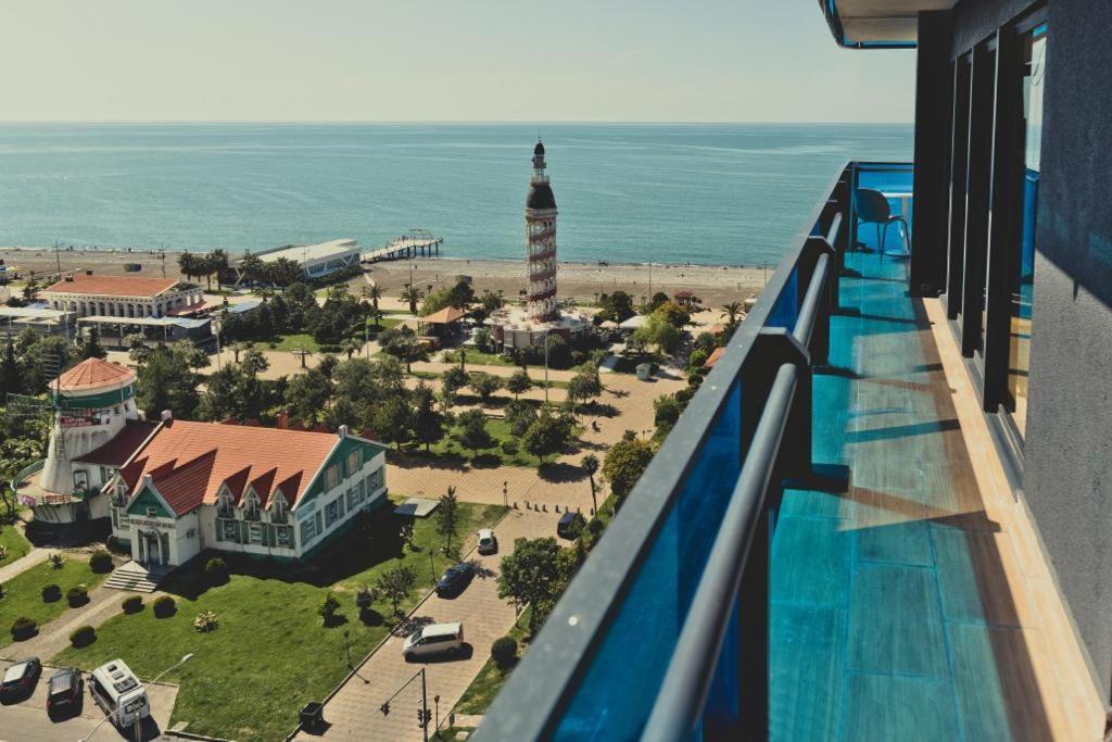 Orbi City Aparthotel Батуми Екстериор снимка