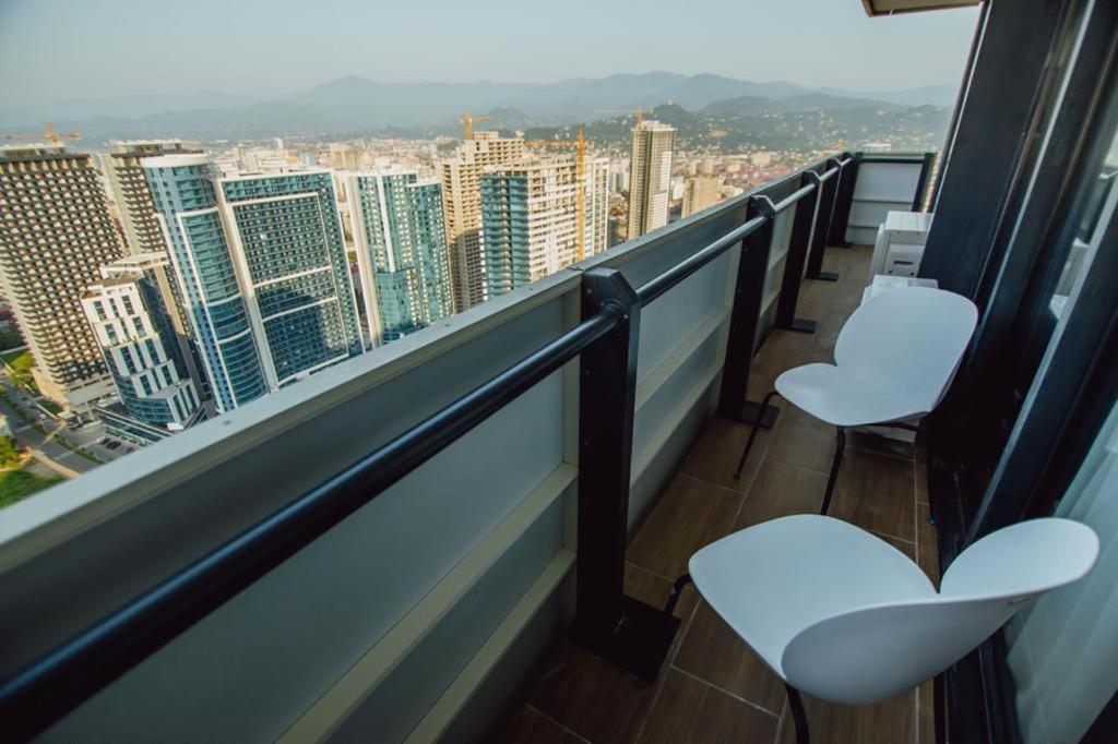 Orbi City Aparthotel Батуми Екстериор снимка