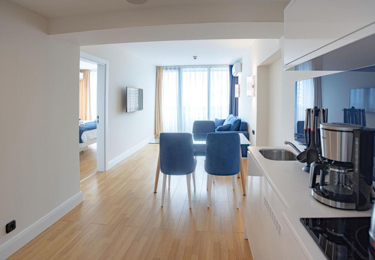 Orbi City Aparthotel Батуми Екстериор снимка