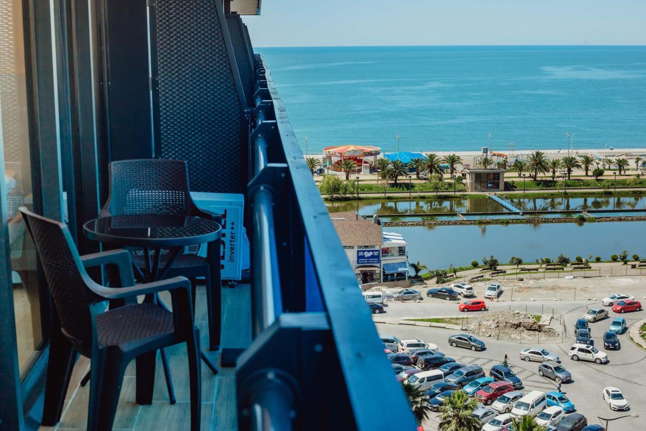 Orbi City Aparthotel Батуми Екстериор снимка