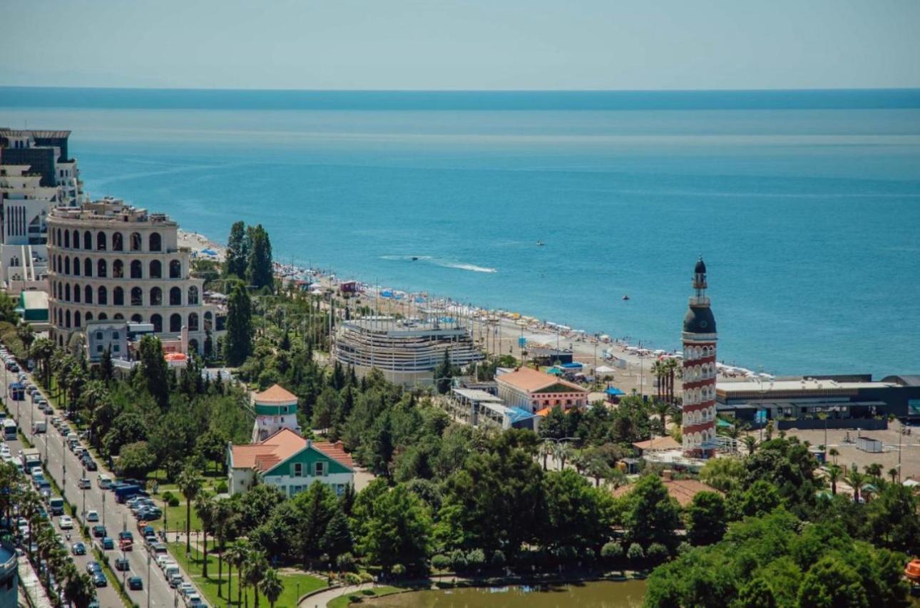 Orbi City Aparthotel Батуми Екстериор снимка